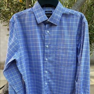 NW Neiman Marcus Trim Fit Wrinkle free Shirt, Sz L